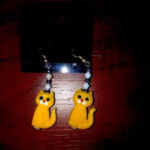 Handcrafted Yellow cat earrings 🐱 New